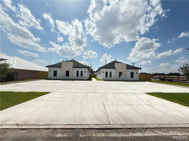 Building Photo - 1321 Joscelyn Dr