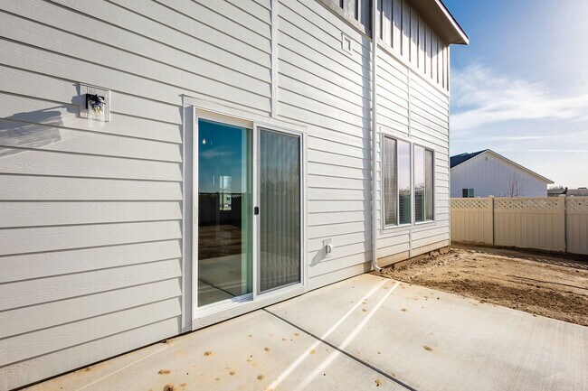 Building Photo - Brand New 4 Bed 2.5 Bath House in Star