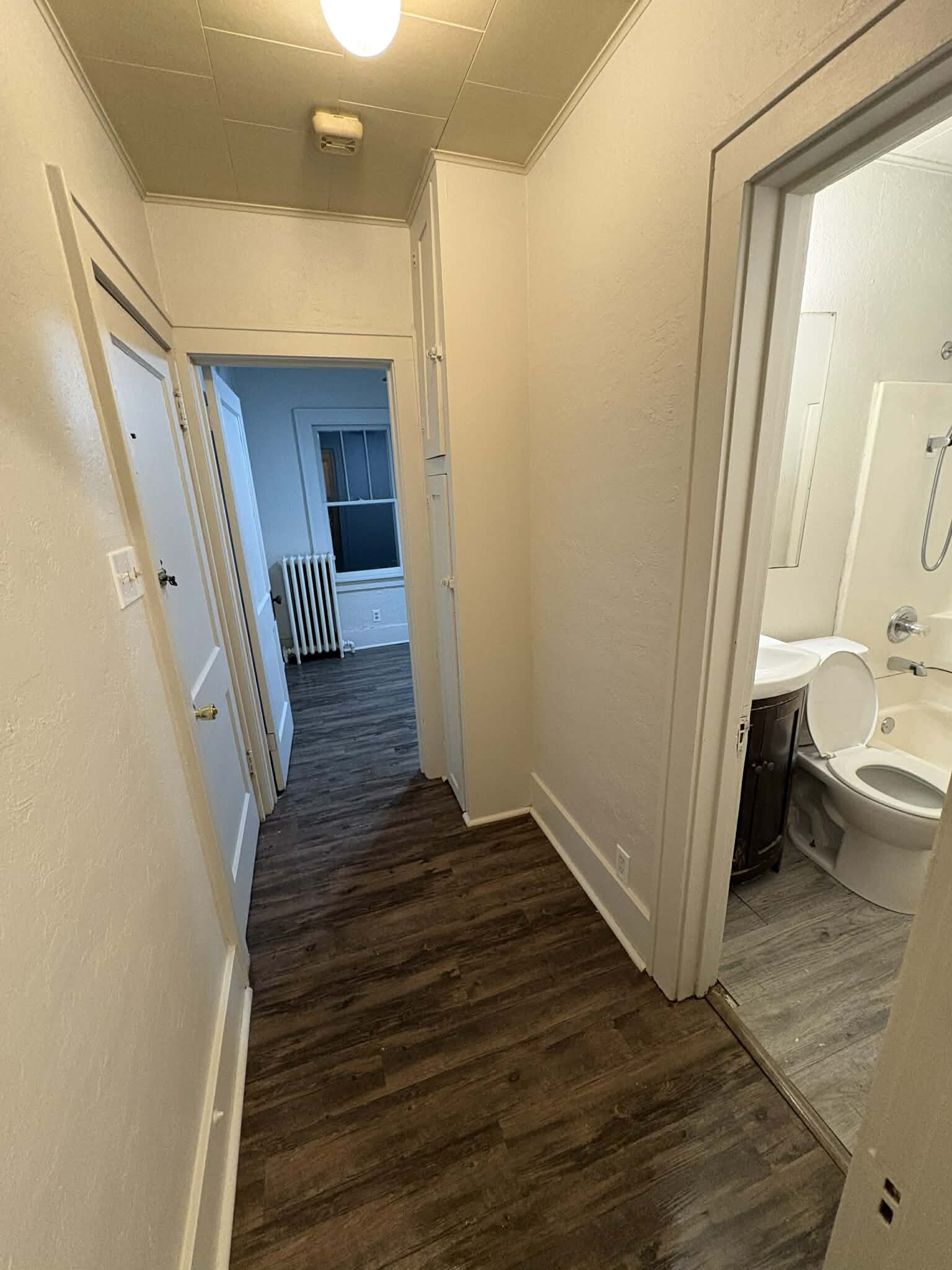 Building Photo - 709 28th St