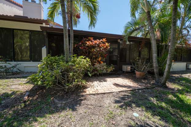 Building Photo - 604 Parkside Pl