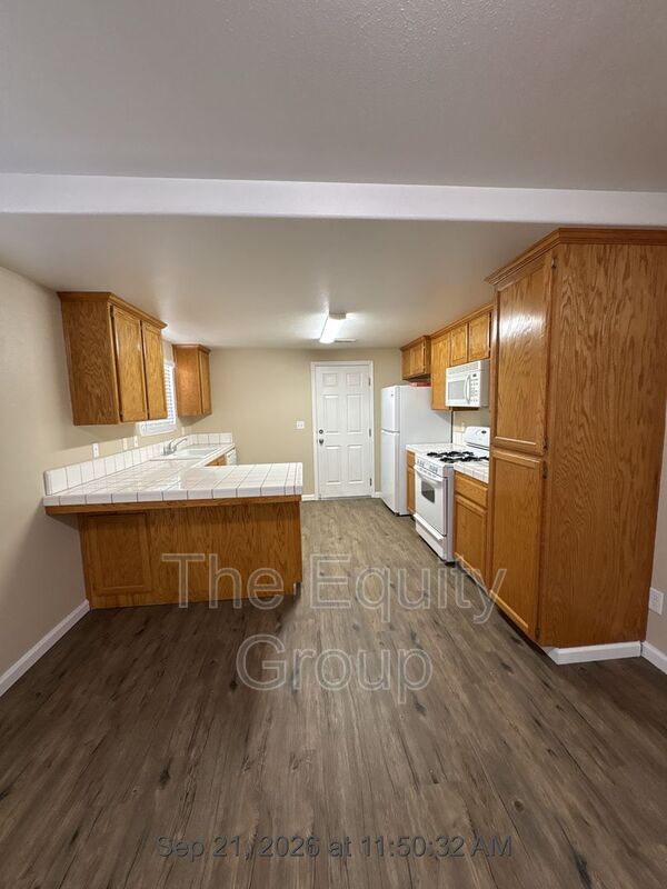 Building Photo - 2322 N Vickie Ct