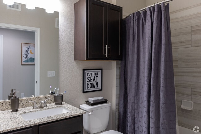 Building Photo - Move-In Savings: Prorate Waived + $500 Off
