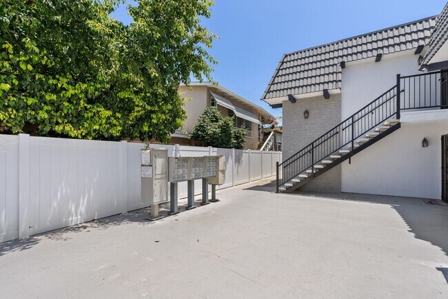 Building Photo - Live in Luxury: Spacious Sanctuary - Oceanfront Condo View Home with Mesmerizing Pacific Views