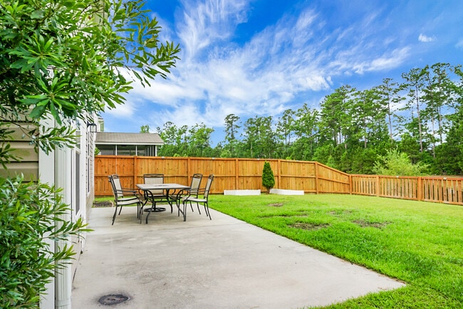 Building Photo - 210 Daniels Creek Cir