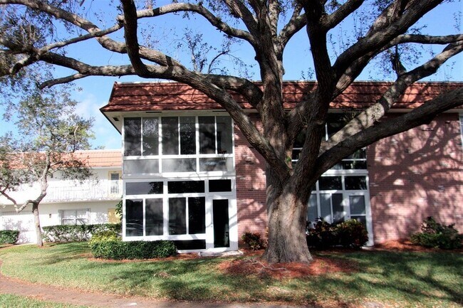 Building Photo - 1225 NW 21st St