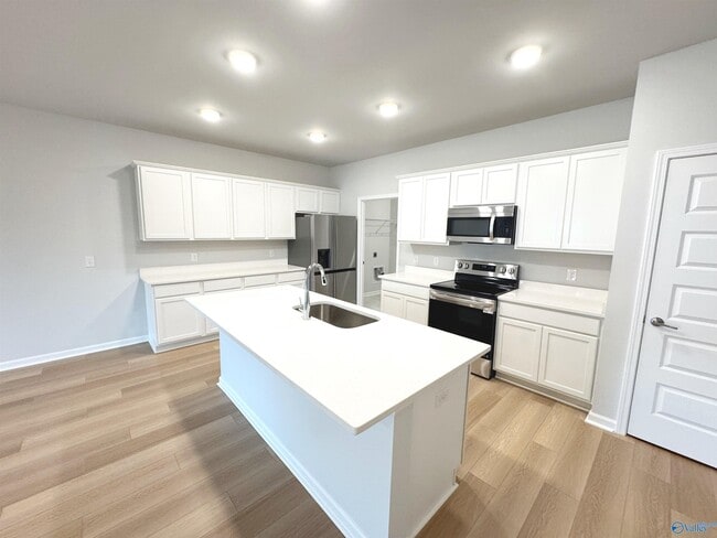Building Photo - 207 Osceola Cir