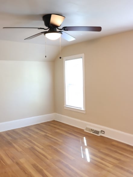 Building Photo - 4113 W Sugar Creek Rd