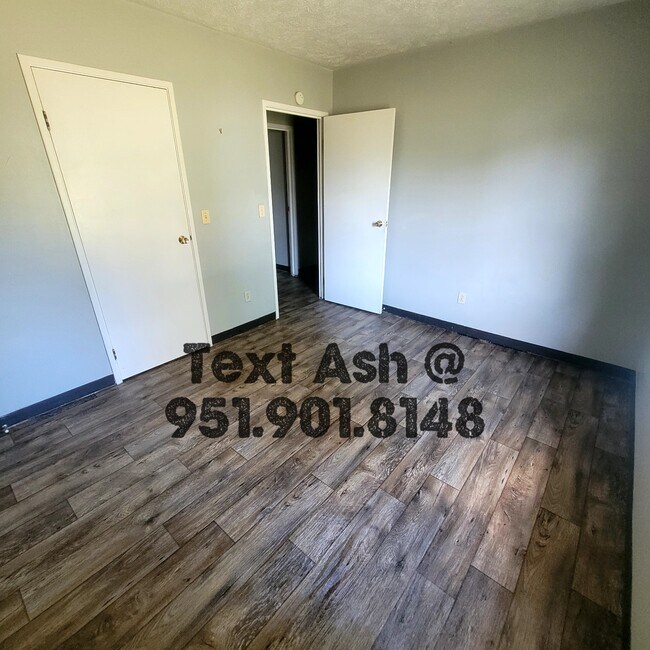 Building Photo - 1226 W 13th St