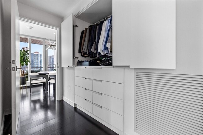 Building Photo - 150 Seaport Blvd