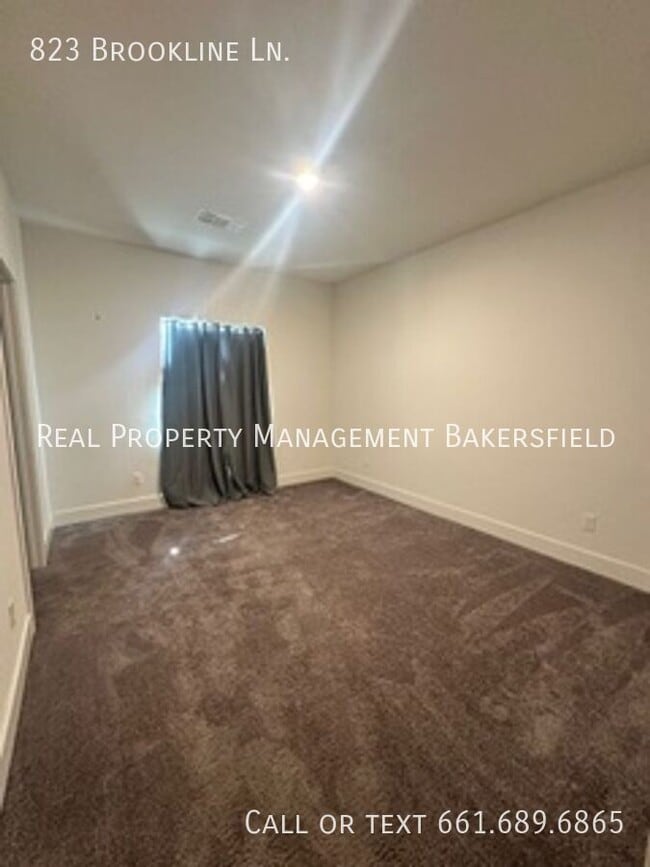 Building Photo - 823 Brookline Ln