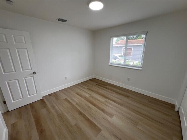 Building Photo - 2820 NW 95th St