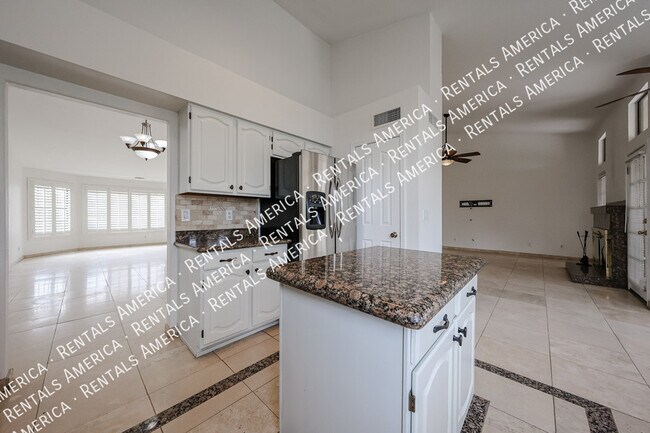 Building Photo - 532 E Stonebridge Dr