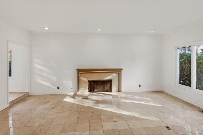 Building Photo - 860 Monte Rosa Dr