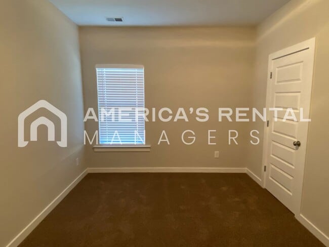 Building Photo - Home for Rent in Brookwood ... Available to View Now!!!