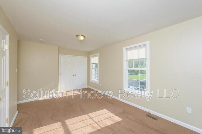 Building Photo - 257 Maple Wreath Ct