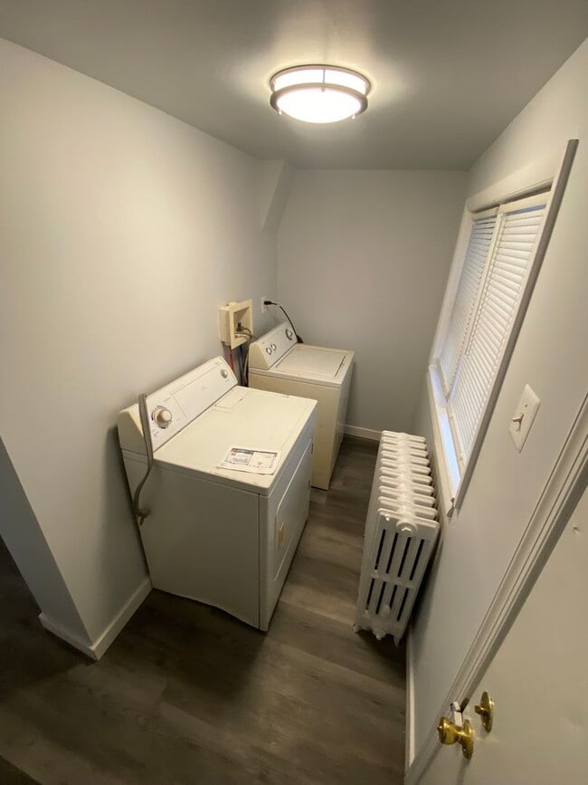 Building Photo - Section 8 Welcome! Newly renovated three bedroom, one bath