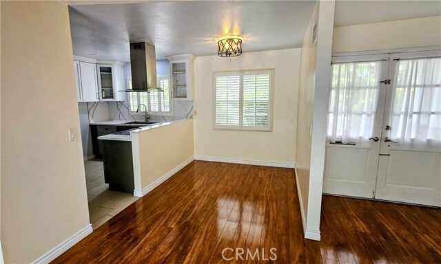 Building Photo - 657 Aurora Dr