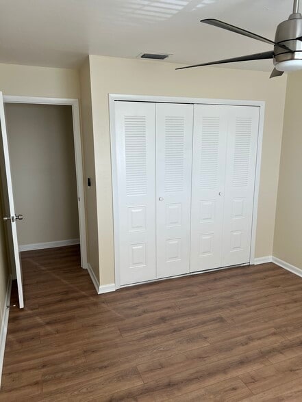 Building Photo - 7007 Cedarhurst Dr