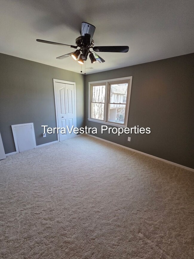 Building Photo - 3 Bed 2.5 Bath in Sicklerville! Eligible for $500 Security Deposit.