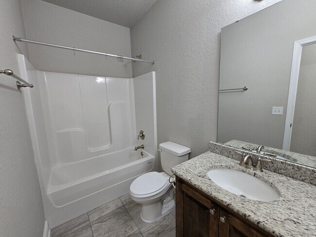 Building Photo - 3-Bedroom Home - Parkside Commons