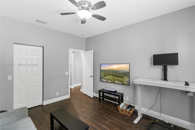Building Photo - 4228 Laurel Ridge Cir