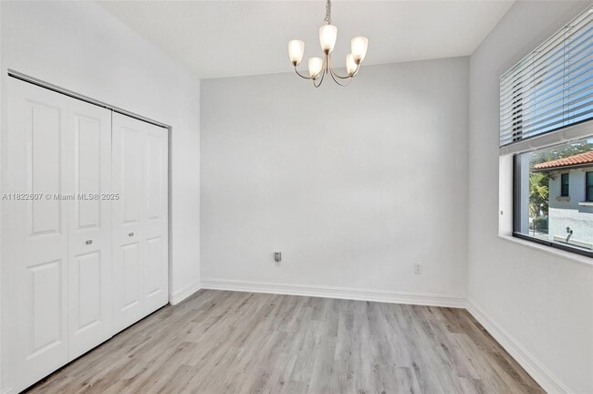 Building Photo - 11549 SW 13th Ct