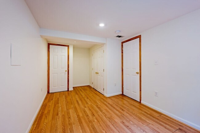 Building Photo - 7814 Garland Ave.