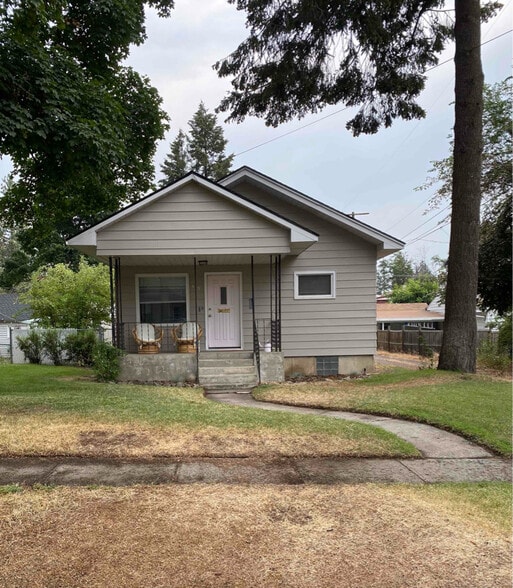 Primary Photo - 415 B St