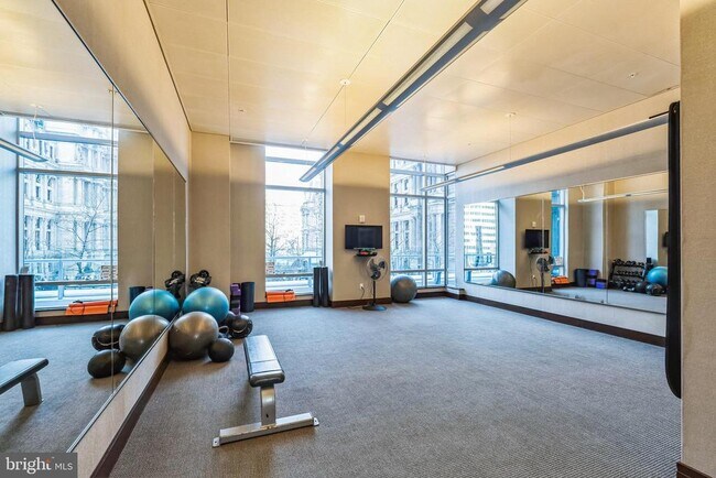 Building Photo - 1414 S Penn Square