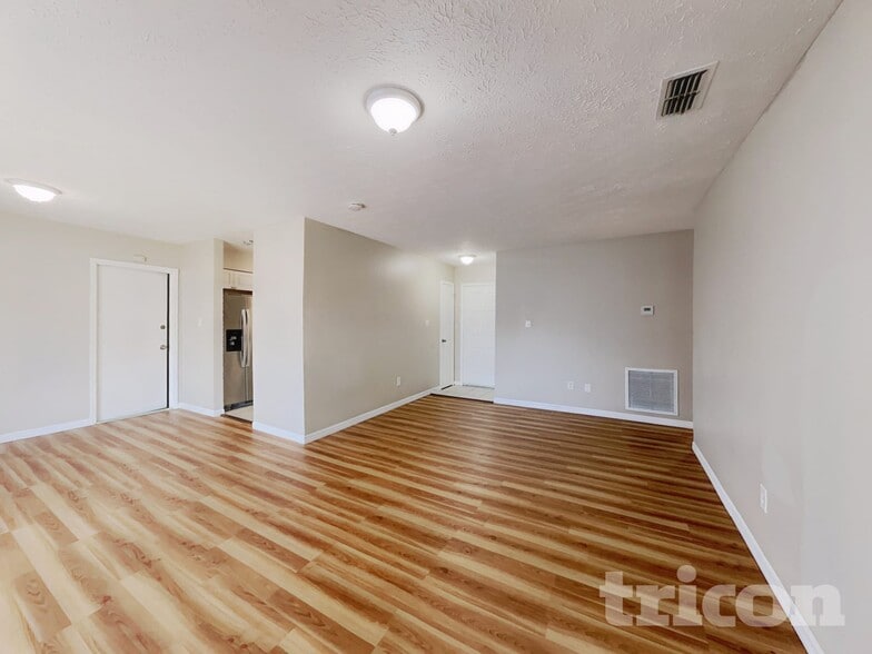 Building Photo - 2704 Manor Hill Drive Brandon FL