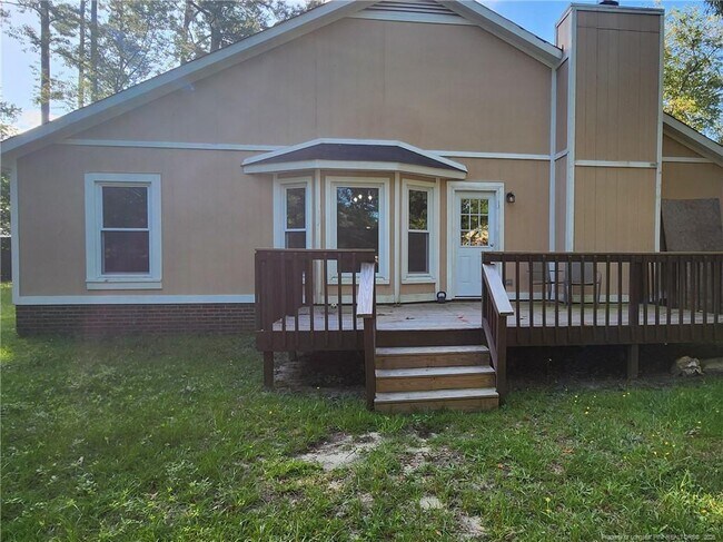 Building Photo - 909 Bramblewood Ct