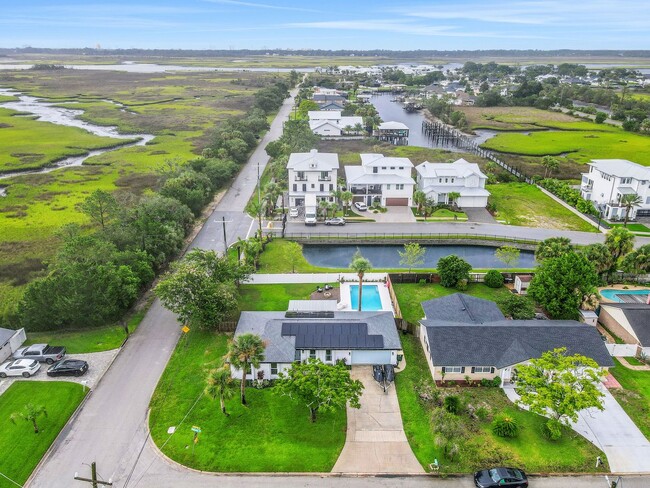 Building Photo - Rental available in Isle of Palms