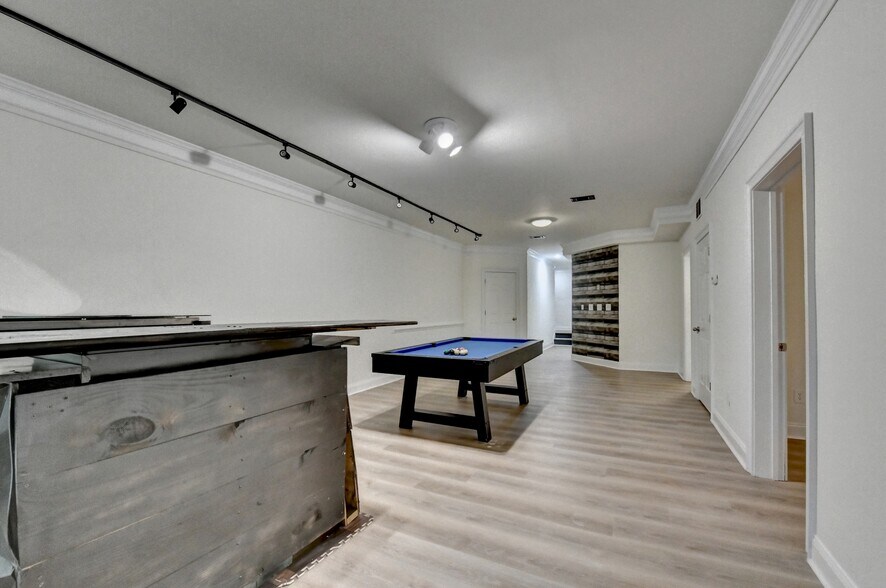 Building Photo - 6961 Fellowship Ln