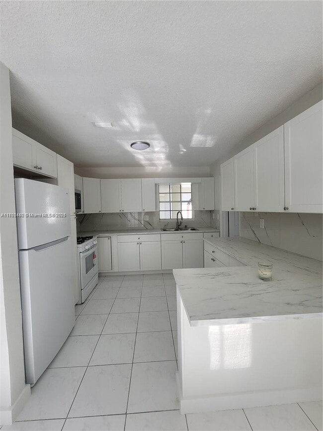 Building Photo - 12305 SW 42nd St