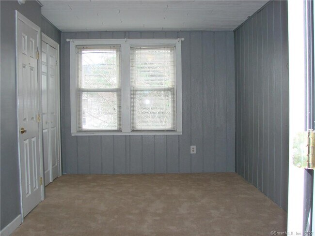 Building Photo - 246 Old Stratfield Rd
