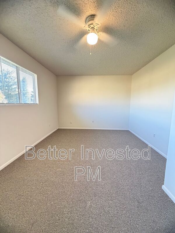 Building Photo - 966 Marlene St