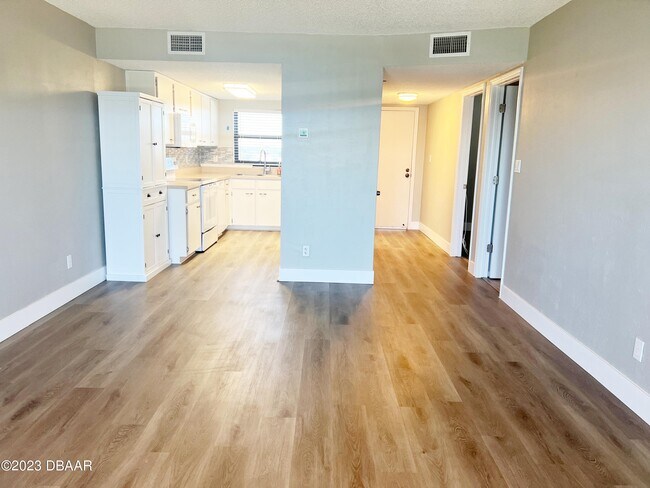Building Photo - 3100 Ocean Shore Blvd
