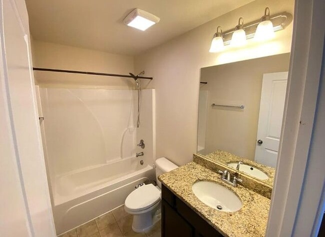 Building Photo - 847 Dovefield Ln