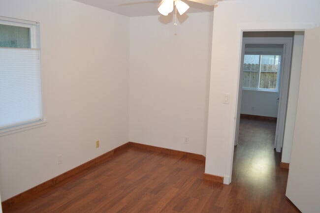Building Photo - 62 Plumwood Ct