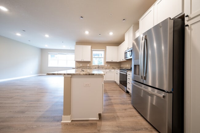 Building Photo - 16415 Jaffna Pl