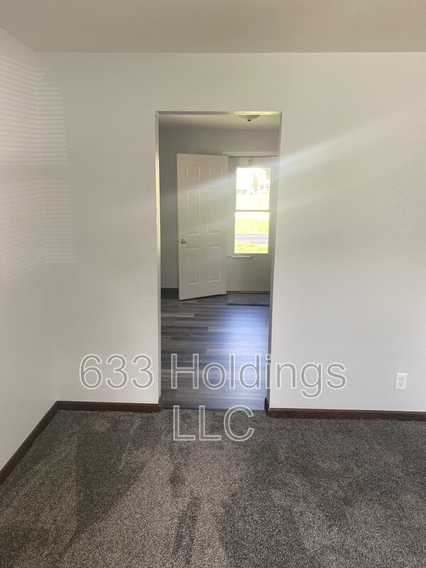 Building Photo - 139 Shadoway Dr