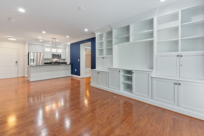 Building Photo - Luxury Old Town Living at The Prescott | 2BR Condo Just Off King Street