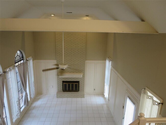 Building Photo - 15715 Gilbertyn Dr