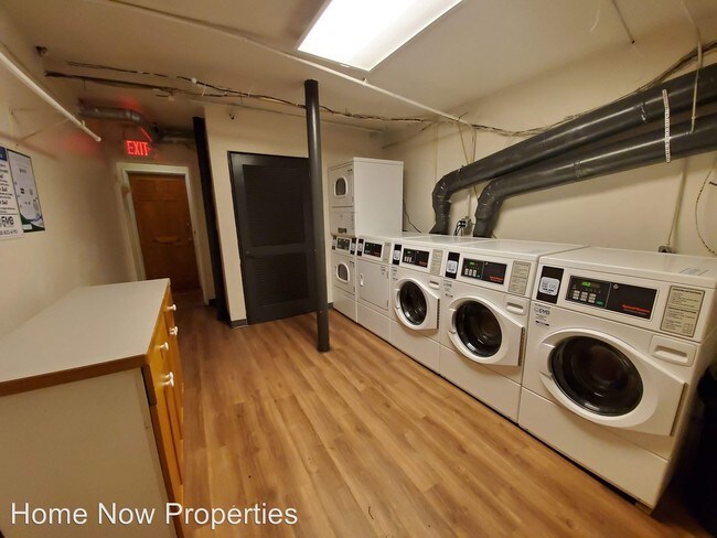 Building Photo - 1360 North Avenue NE