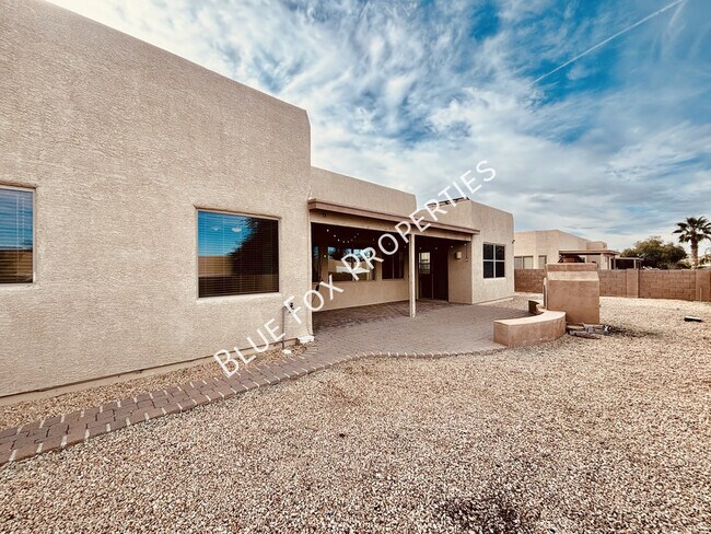 Building Photo - 7910 W Little Eagle Ct