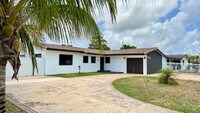 Building Photo - 16210 SW 97th Ct