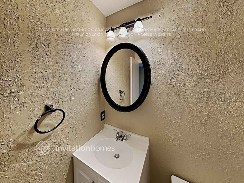 Building Photo - 1534 Lagoon Rd