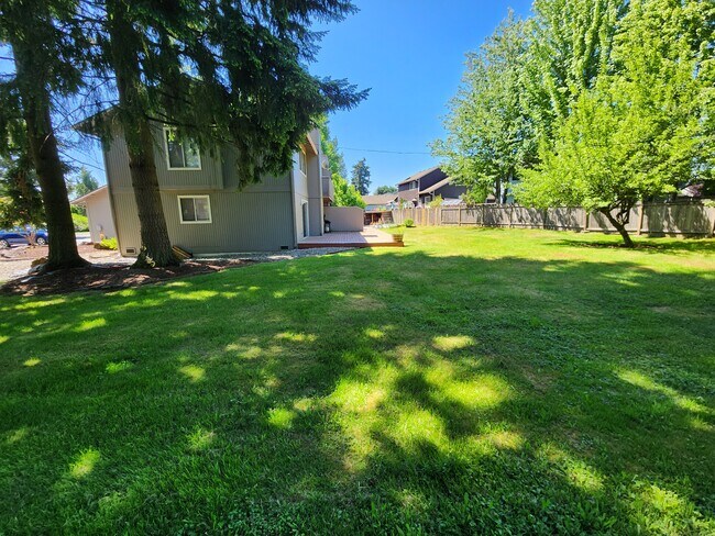 Building Photo - 13502 36th Pl W