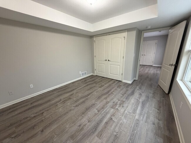 Building Photo - 208 Jackal Dr