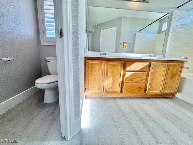 Building Photo - 4330 Spruce Grove St